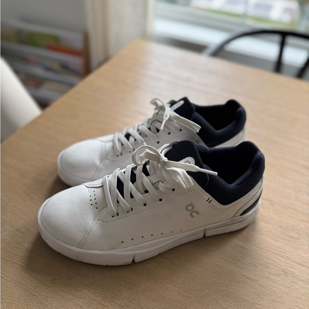 On Cloud Running White and Navy Blue Sneakers
